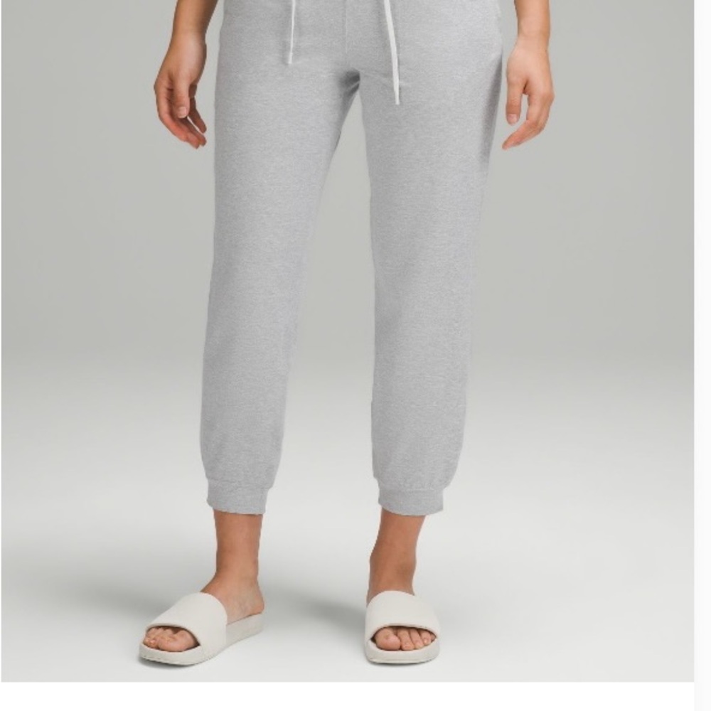 Lululemon Athletica soft Jersey classic fit cropped Joggers - light grey